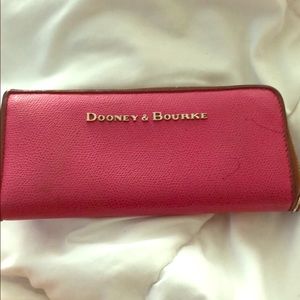 Dooney & Bourke wallet